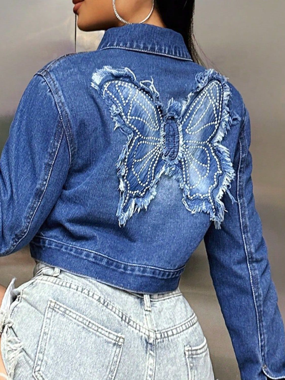 Butterfly Patch Long Sleeve Cropped Denim Top - GirlyBayJeans & DenimButterfly Patch Long Sleeve Cropped Denim Top100100928081684SMediumGirlyBayButterfly Patch Long Sleeve Cropped Denim Top