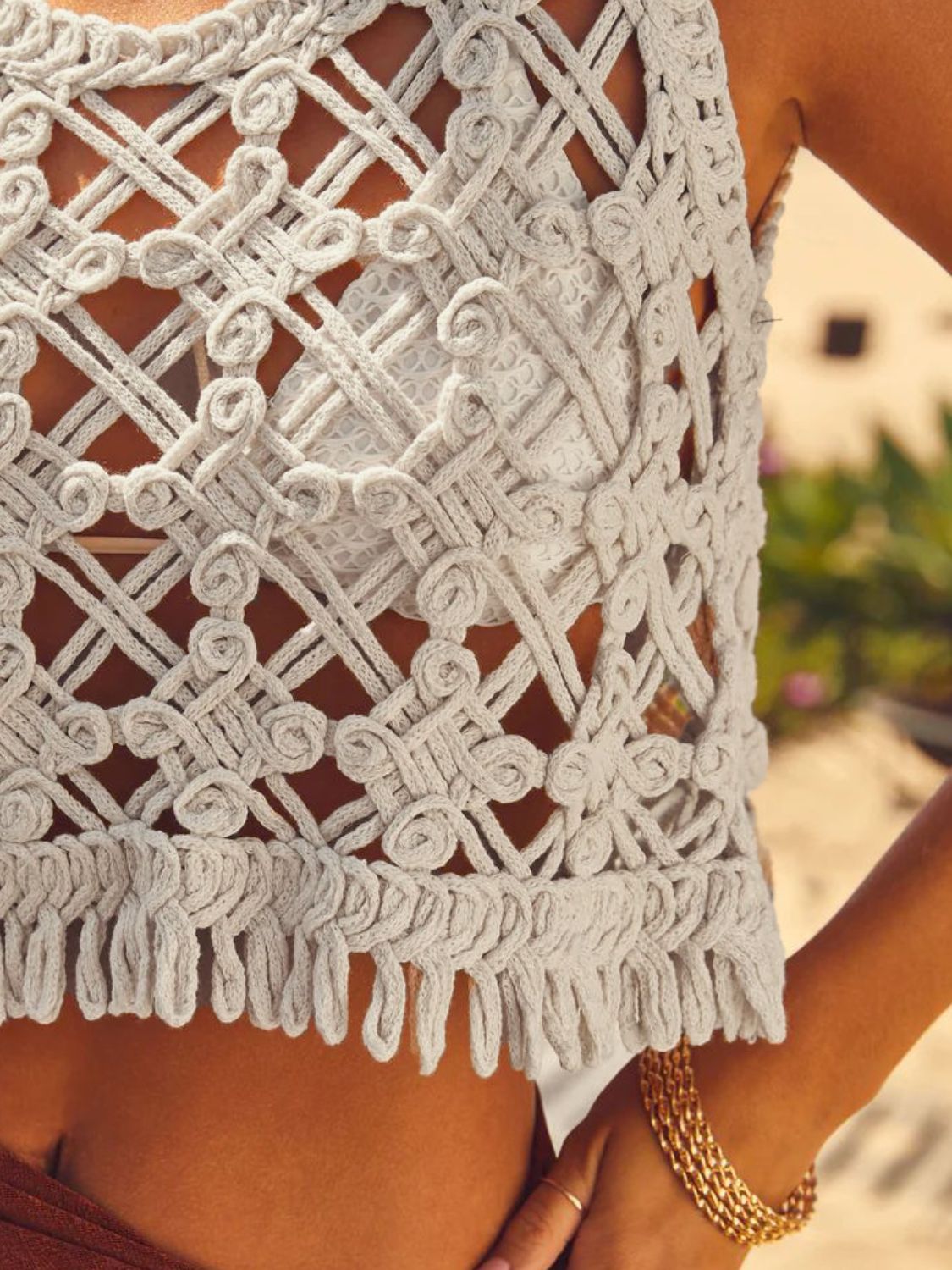 Cutout Round Neck Tank - GirlyBayCutout Round Neck Tank100100930791817One SizeWhiteGirlyBayCutout Round Neck Tank