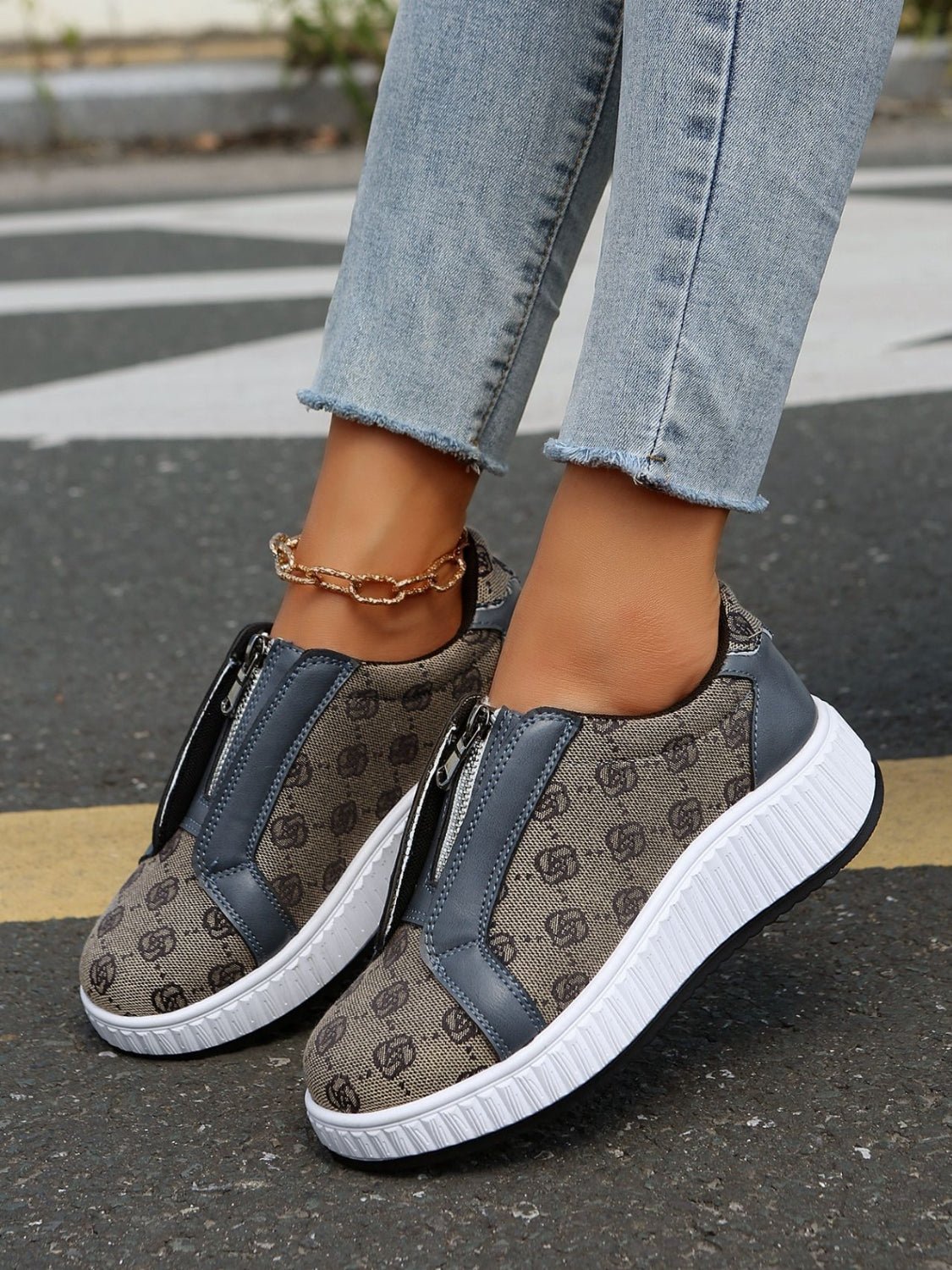 Floral Round Toe Sneakers with Zip - GirlyBayShoesFloral Round Toe Sneakers with Zip10060020368180536(US5)Olive BrownGirlyBayFloral Round Toe Sneakers with Zip