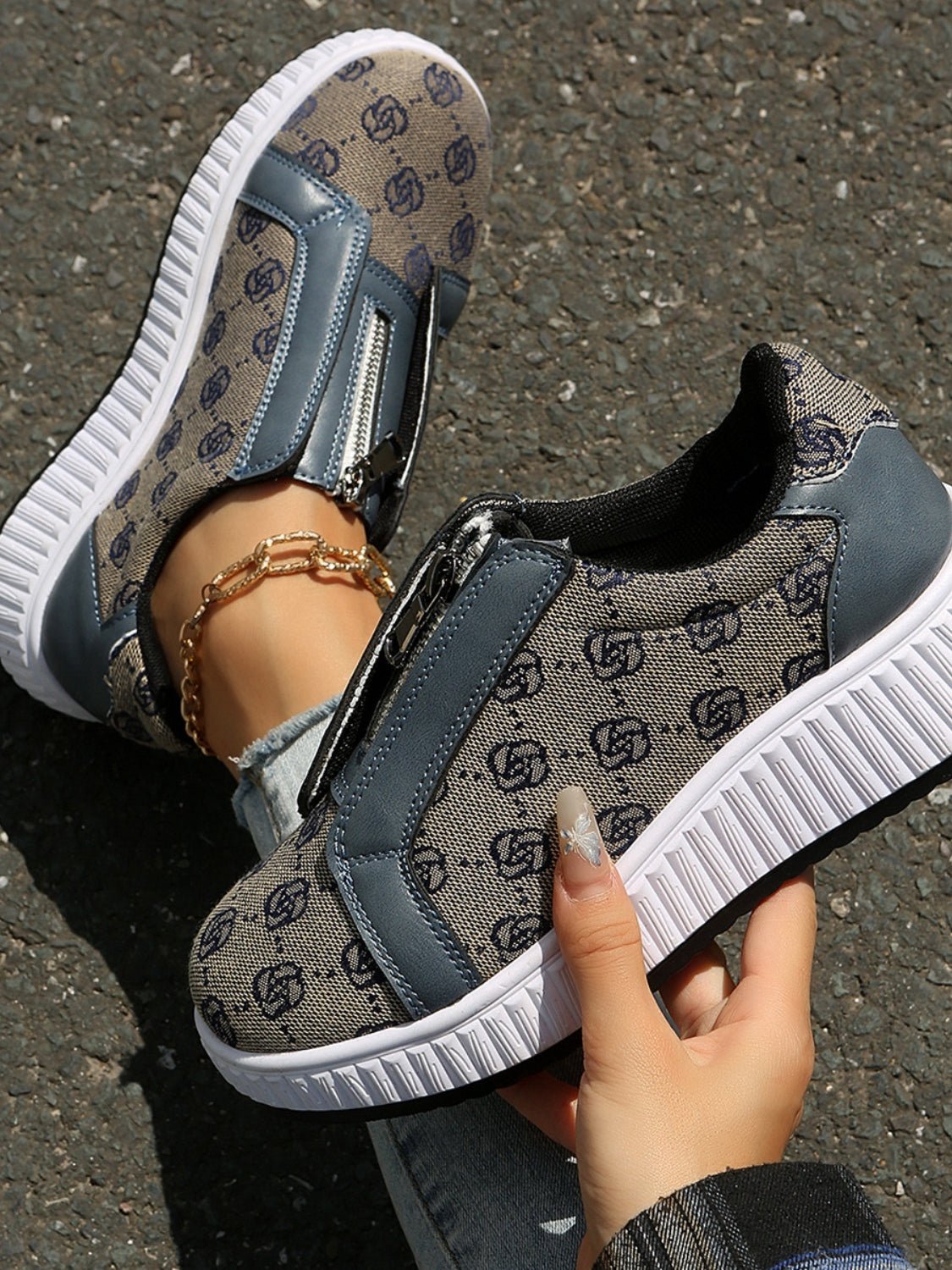 Floral Round Toe Sneakers with Zip - GirlyBayShoesFloral Round Toe Sneakers with Zip10060020368180536(US5)Olive BrownGirlyBayFloral Round Toe Sneakers with Zip