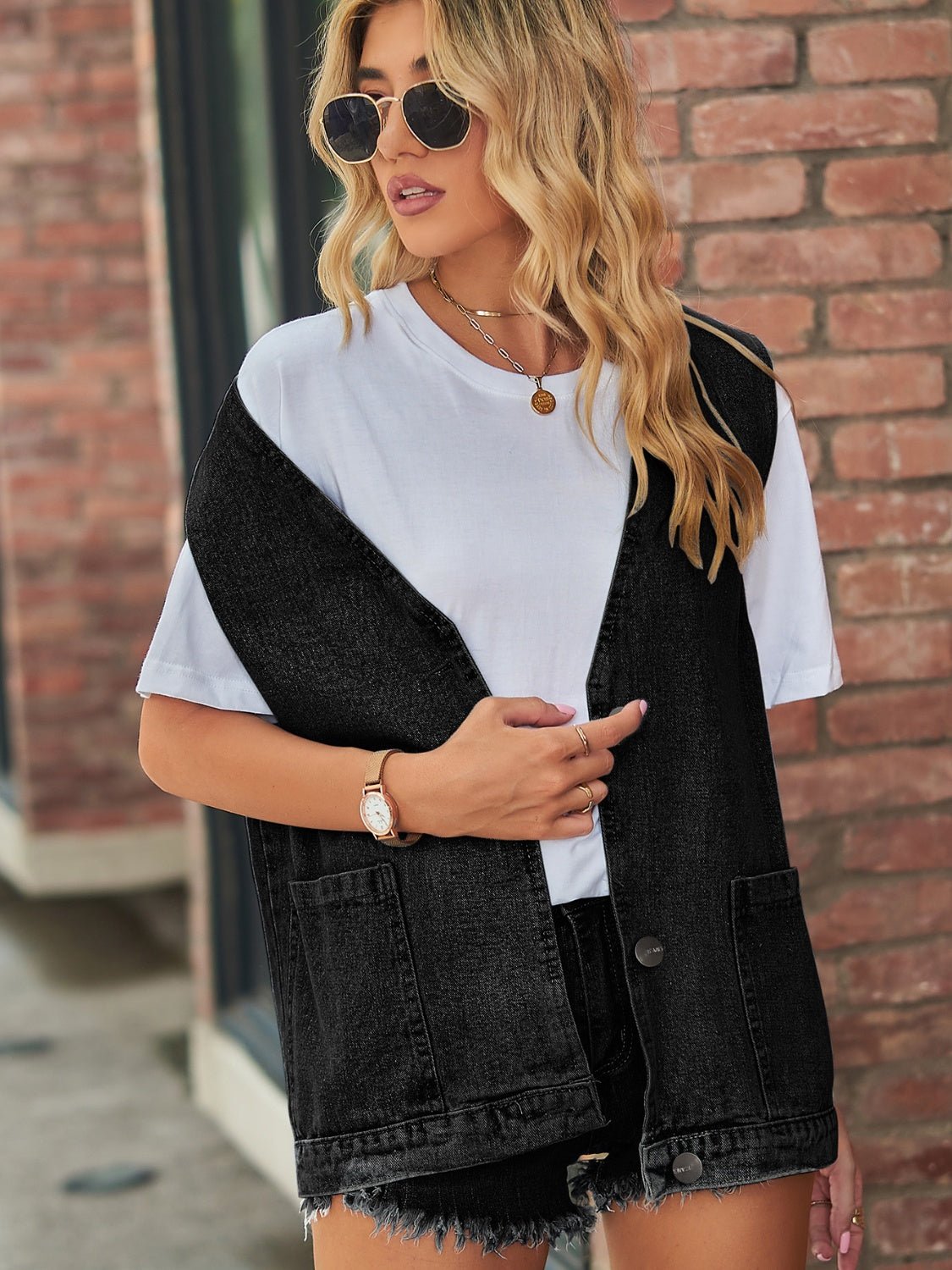 Full Size V - Neck Button Up Denim Vest - GirlyBayJeans & DenimFull Size V - Neck Button Up Denim Vest100100548458552SLightGirlyBayFull Size V - Neck Button Up Denim Vest