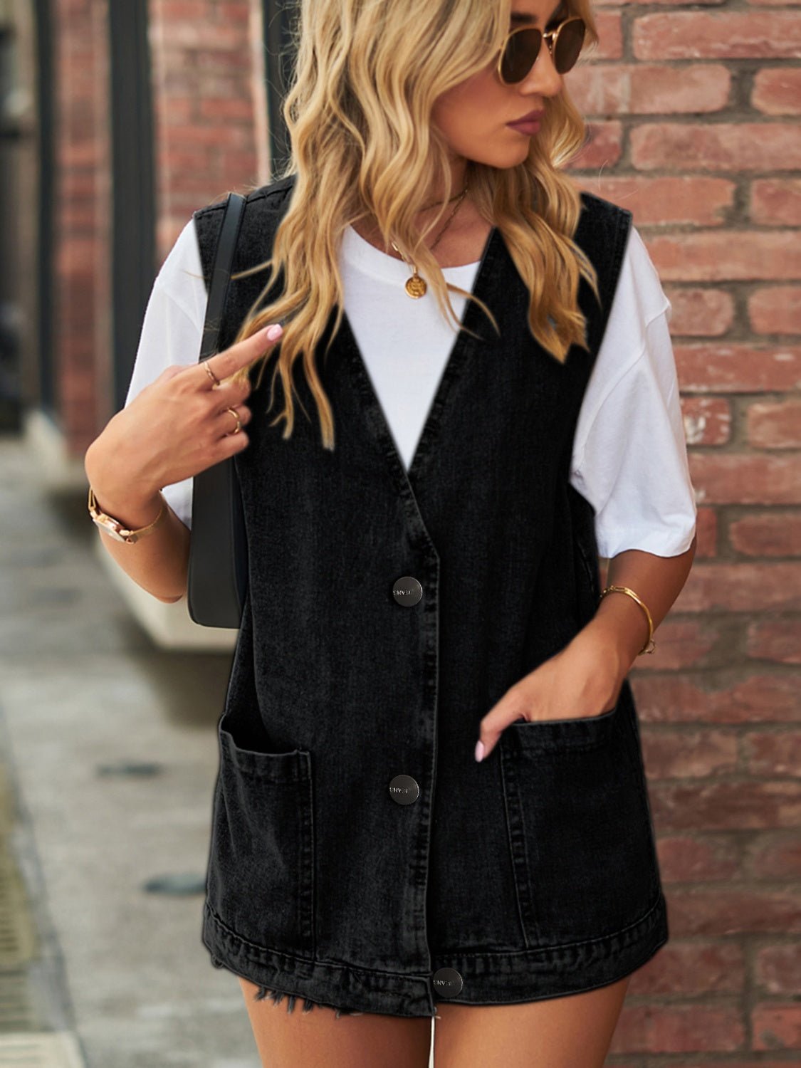 Full Size V - Neck Button Up Denim Vest - GirlyBayJeans & DenimFull Size V - Neck Button Up Denim Vest100100548458552SLightGirlyBayFull Size V - Neck Button Up Denim Vest