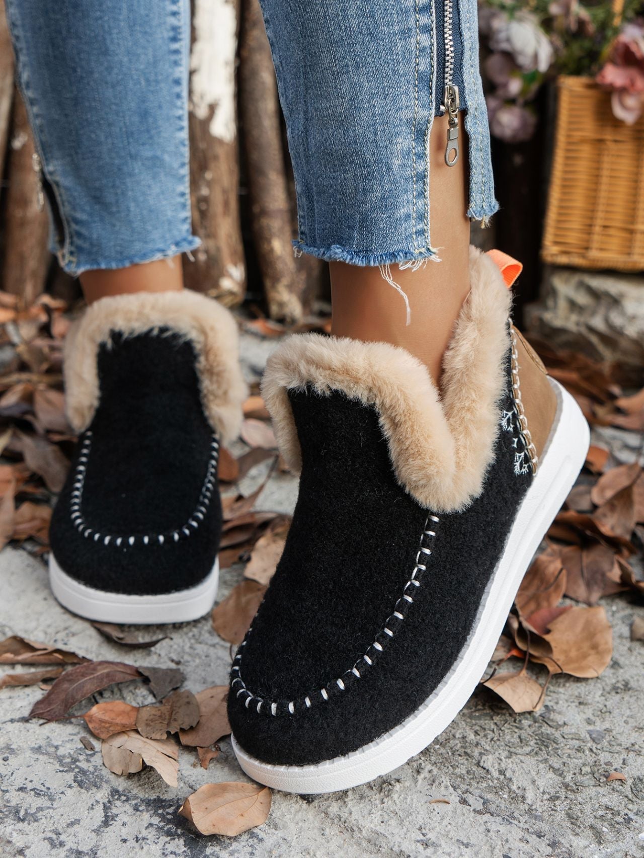 Furry Suede Round Toe Flat Sneakers - GirlyBayShoesFurry Suede Round Toe Flat Sneakers10060013331172436(US5)BlackGirlyBayFurry Suede Round Toe Flat Sneakers