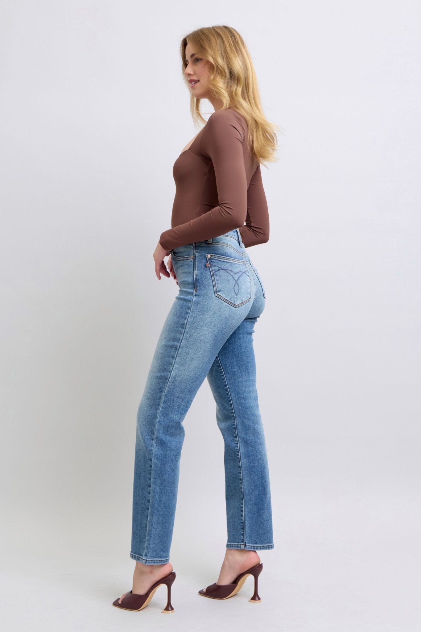 Judy Blue Full Size Run Vintage Wash Thermal Straight Jeans - GirlyBayJeans & DenimJudy Blue Full Size Run Vintage Wash Thermal Straight Jeans1001007872712250(24)MediumGirlyBayJudy Blue Full Size Run Vintage Wash Thermal Straight Jeans