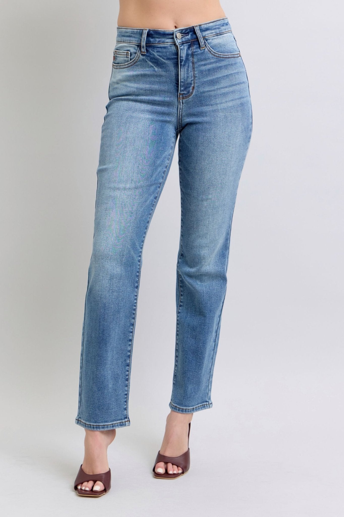 Judy Blue Full Size Run Vintage Wash Thermal Straight Jeans - GirlyBayJeans & DenimJudy Blue Full Size Run Vintage Wash Thermal Straight Jeans1001007872712250(24)MediumGirlyBayJudy Blue Full Size Run Vintage Wash Thermal Straight Jeans