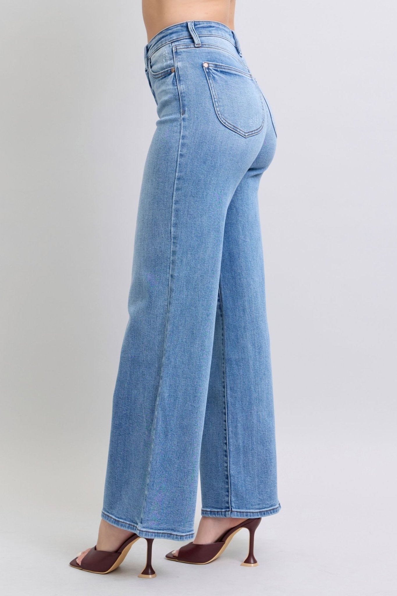 Judy Blue Full Size Wide Leg Jeans with Pockets - GirlyBayJeans & DenimJudy Blue Full Size Wide Leg Jeans with Pockets1001002316010380(24)MediumGirlyBayJudy Blue Full Size Wide Leg Jeans with Pockets