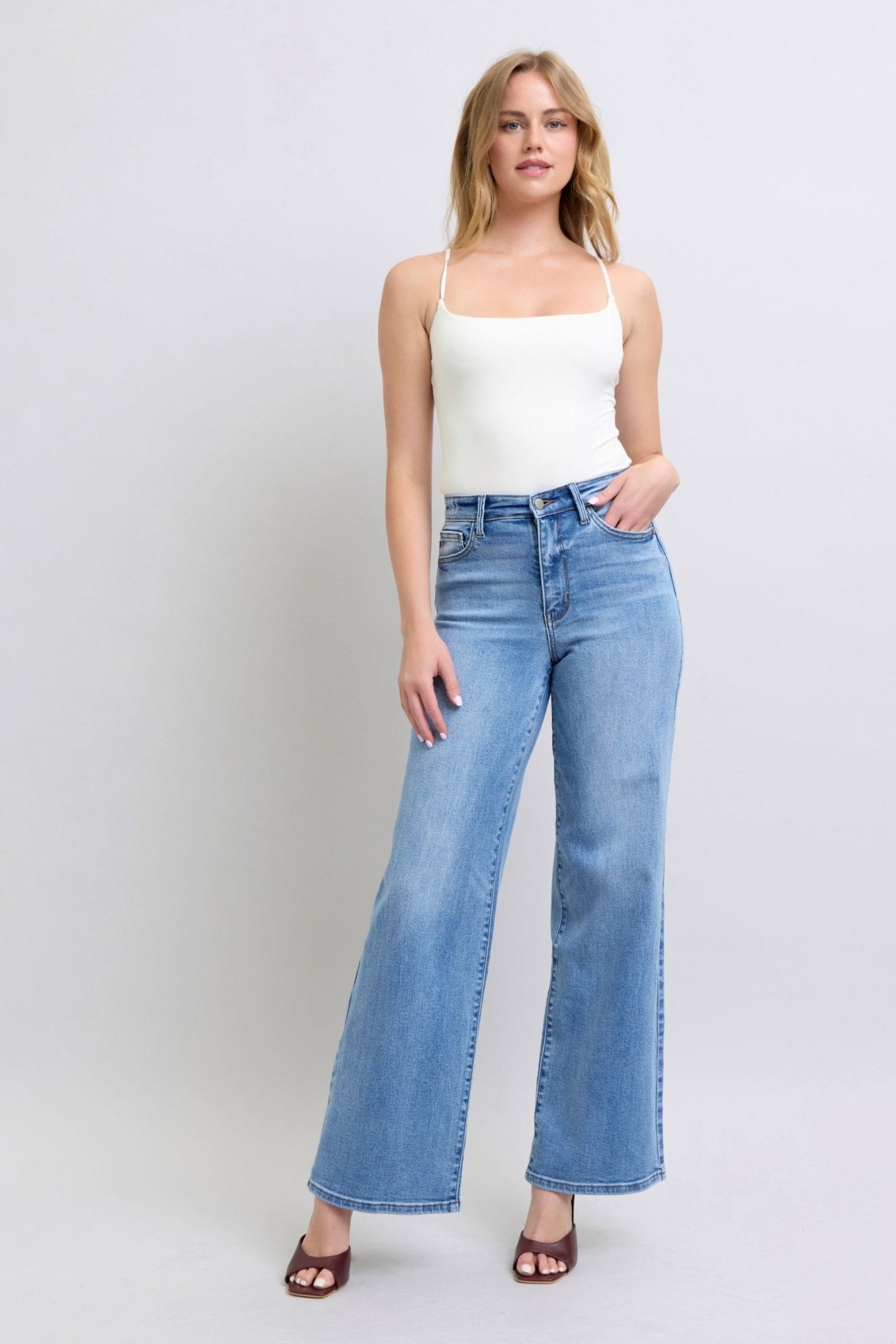Judy Blue Full Size Wide Leg Jeans with Pockets - GirlyBayJeans & DenimJudy Blue Full Size Wide Leg Jeans with Pockets1001002316010380(24)MediumGirlyBayJudy Blue Full Size Wide Leg Jeans with Pockets
