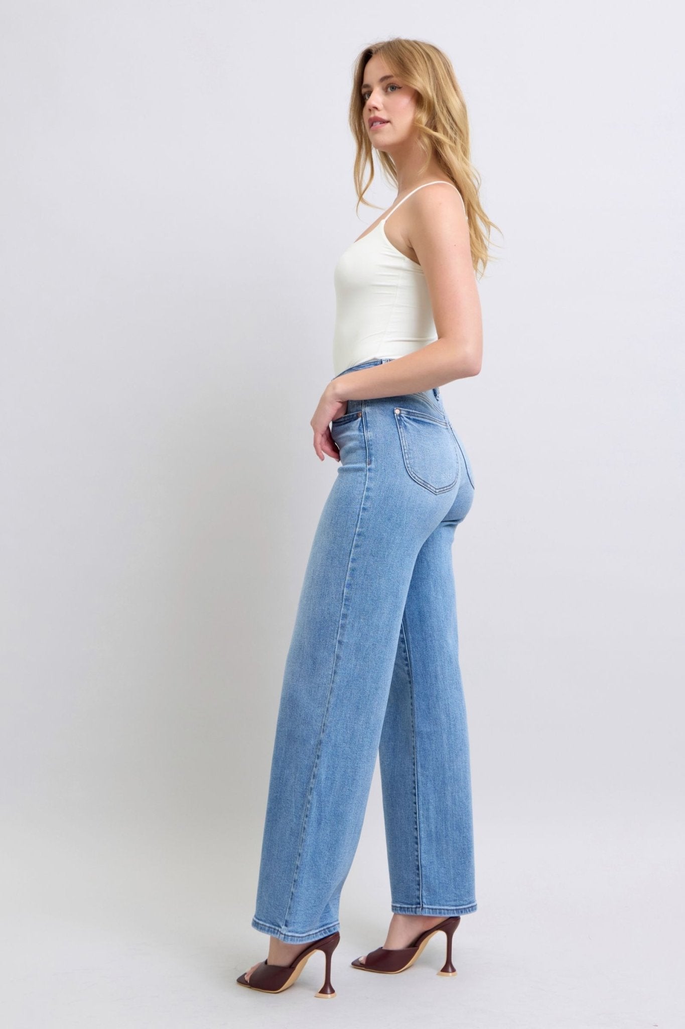 Judy Blue Full Size Wide Leg Jeans with Pockets - GirlyBayJeans & DenimJudy Blue Full Size Wide Leg Jeans with Pockets1001002316010380(24)MediumGirlyBayJudy Blue Full Size Wide Leg Jeans with Pockets