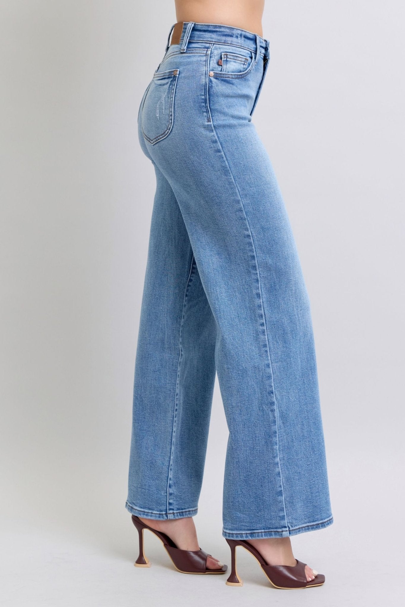 Judy Blue Full Size Wide Leg Jeans with Pockets - GirlyBayJeans & DenimJudy Blue Full Size Wide Leg Jeans with Pockets1001002316010380(24)MediumGirlyBayJudy Blue Full Size Wide Leg Jeans with Pockets