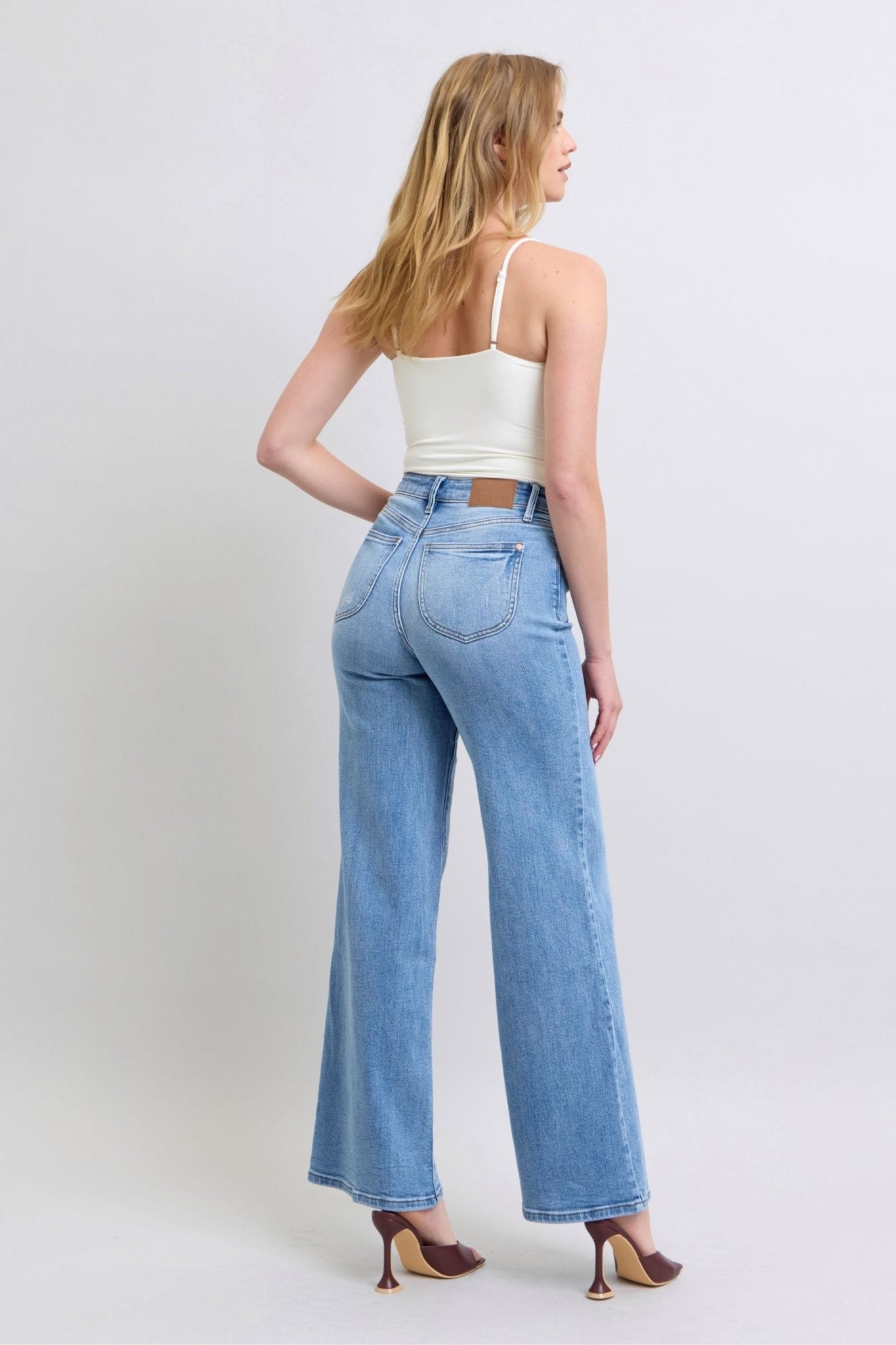 Judy Blue Full Size Wide Leg Jeans with Pockets - GirlyBayJeans & DenimJudy Blue Full Size Wide Leg Jeans with Pockets1001002316010380(24)MediumGirlyBayJudy Blue Full Size Wide Leg Jeans with Pockets