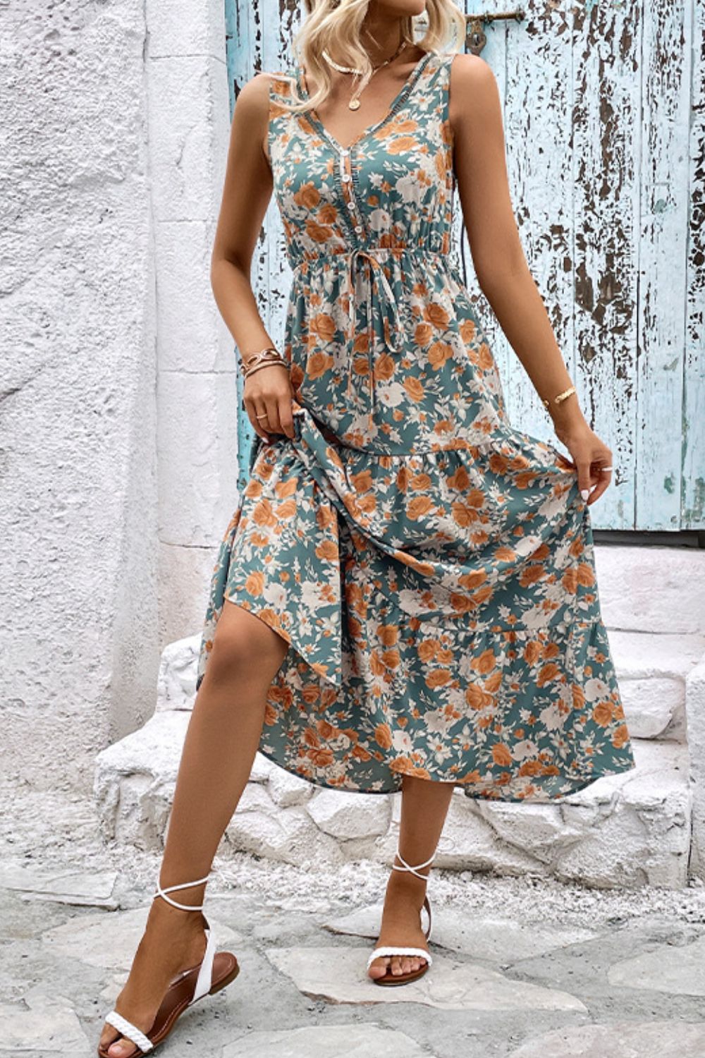 Perfee Floral V - Neck Tiered Sleeveless Dress - GirlyBayMaxi DressesPerfee Floral V - Neck Tiered Sleeveless Dress100100780949727SFloralGirlyBayPerfee Floral V - Neck Tiered Sleeveless Dress