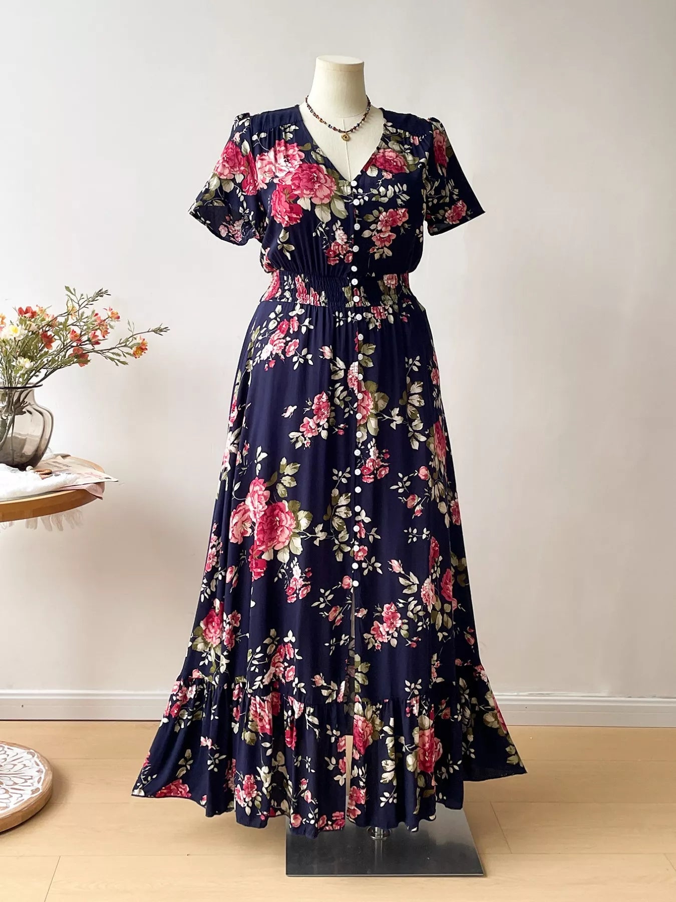 Plus Size Floral Print Short Sleeves V - Neck Dress - GirlyBayCasual Dressesa84761cb - 387f - 4085 - a5e5 - b8e4bbe5fd17 - Max - Origin1001002103817010XLDark BlueGirlyBaya84761cb - 387f - 4085 - a5e5 - b8e4bbe5fd17 - Max - OriginPlus Size Floral Print Short Sleeves V - Neck DressCasual DressesGirlyBay100100210381701