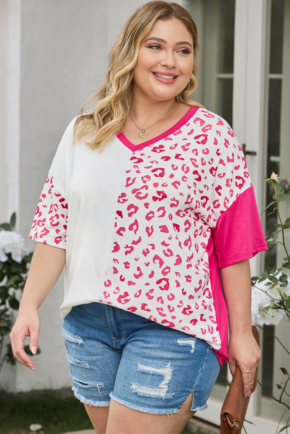Plus Size Leopard V - Neck T-Shirt - GirlyBayPlus Size ClothesPlus Size Leopard V - Neck T-Shirt1001009924944881XHot PinkGirlyBayPlus Size Leopard V - Neck T-Shirt