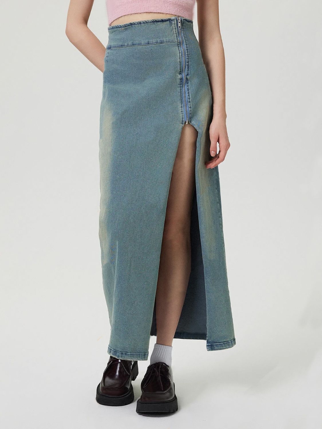 Zippered Slit Denim Mini SkirtJeans & DenimTrendsiGirlyBay100100358371880MediumSShe Wild