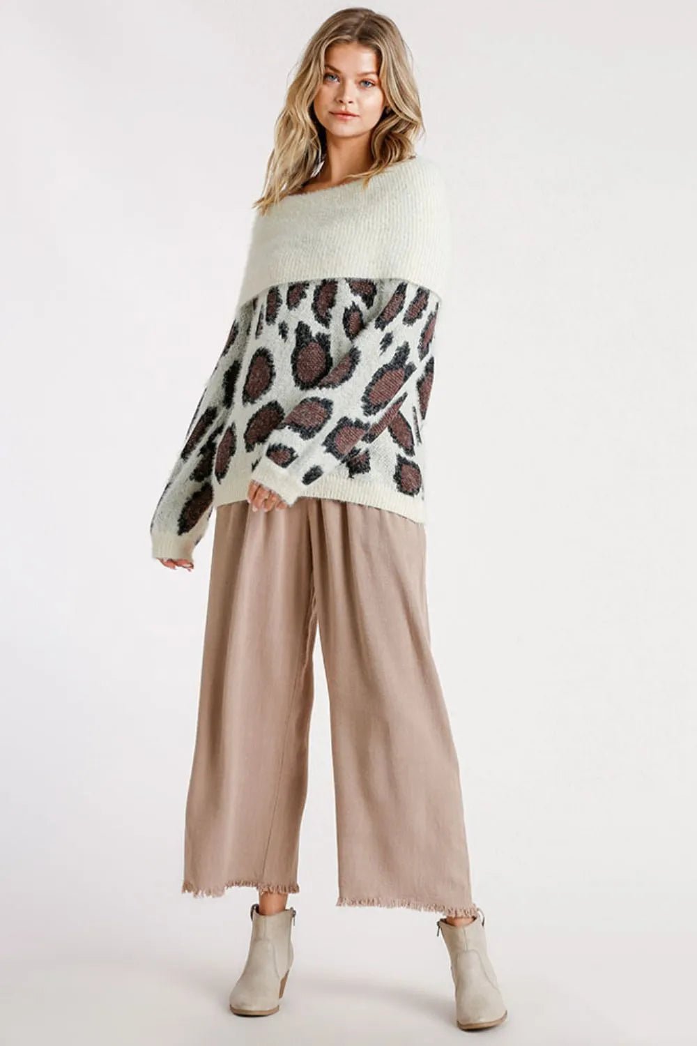 Umgee Full Size Leopard Off - Shoulder Long Sleeve Sweater Plus Size - GirlyBayPlus Size Clothes044448e5 - f1e0 - 4dc5 - a860 - 1b53b33b0b2c - Max100100406291859SCREAMMIXGirlyBay044448e5 - f1e0 - 4dc5 - a860 - 1b53b33b0b2c - MaxUmgee Full Size Leopard Off - Shoulder Long Sleeve Sweater Plus SizePlus Size ClothesGirlyBay100100406291859