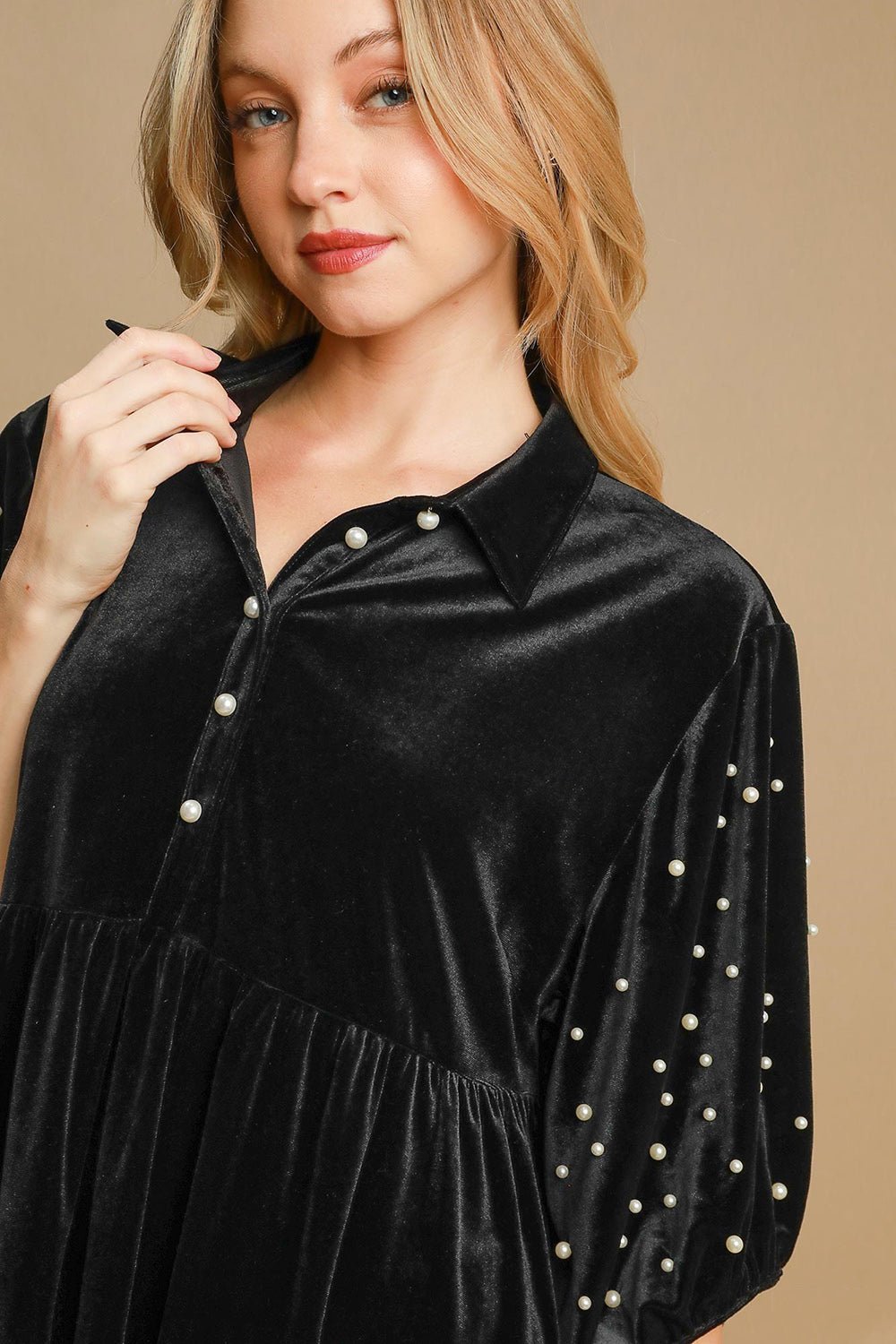 Umgee Pearl Detail Half Sleeve Velvet Babydoll Blouse - GirlyBayCasual DressesUmgee Pearl Detail Half Sleeve Velvet Babydoll Blouse100100170831930SBlackGirlyBayUmgee Pearl Detail Half Sleeve Velvet Babydoll Blouse